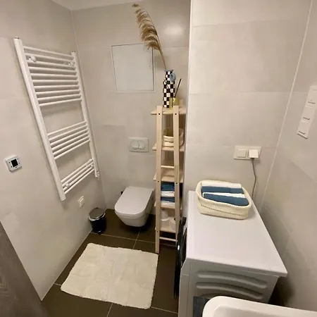 Hellobalaton Apartament *