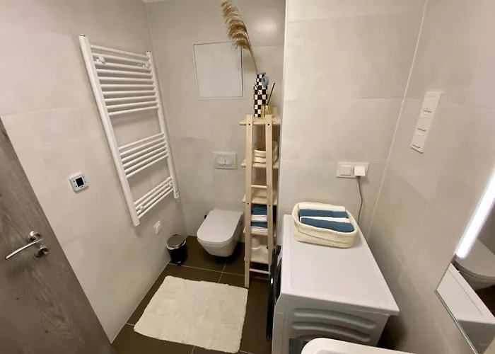 Hellobalaton Apartament *